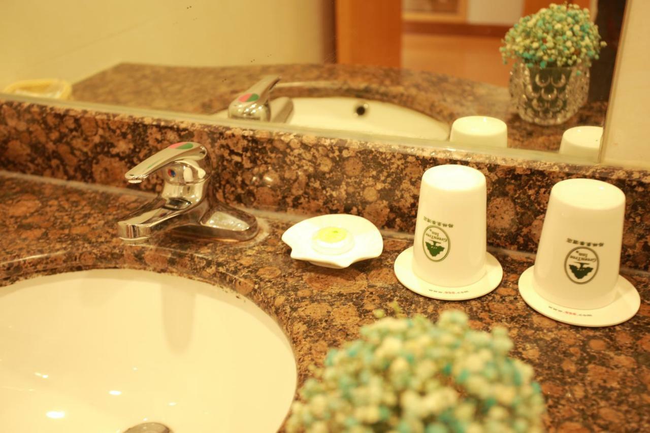 Greentree Inn Shanghai Hongqiao Airport Apartment Hotel Екстериор снимка